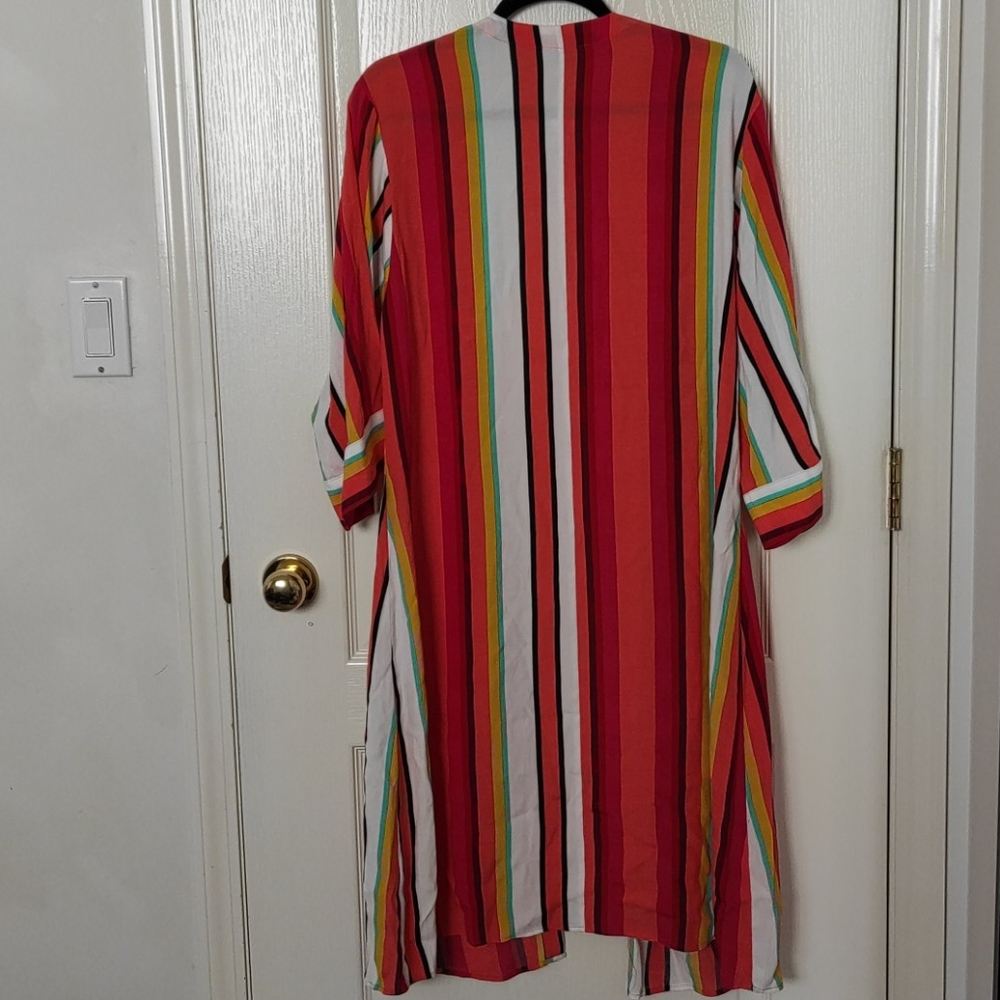 Robe - Picture 2 of 5